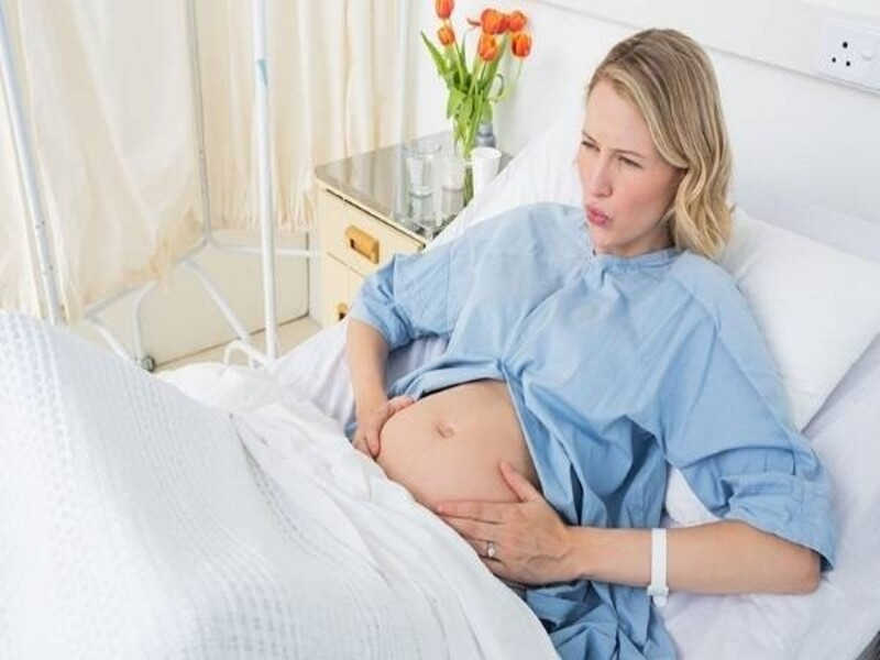 Phụ nữ mang bầu dễ bị sinh non khi mắc bệnh lậu