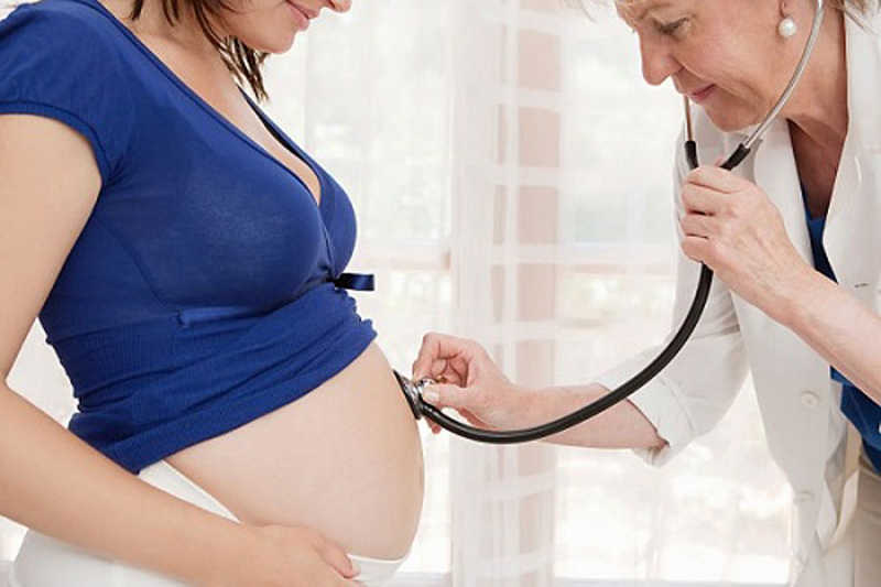 Người bị viêm lộ tuyến có ảnh hưởng tới thai nhi không?