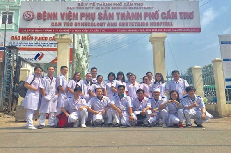Đội ngũ y bác sĩ