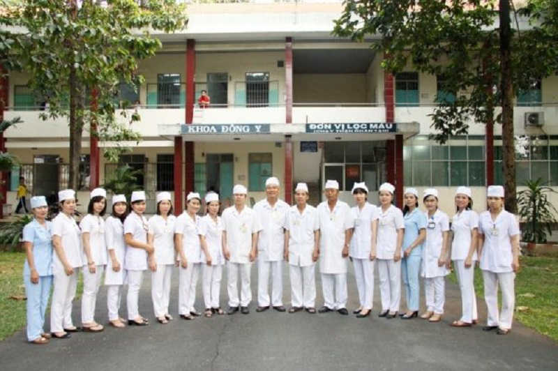 Đội ngũ y bác sĩ giàu kinh nghiệm, tận tình