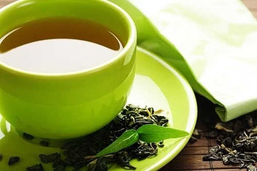 Uống gì điều trị rối loạn nội tiết tố nữ? - Uống trà xanh