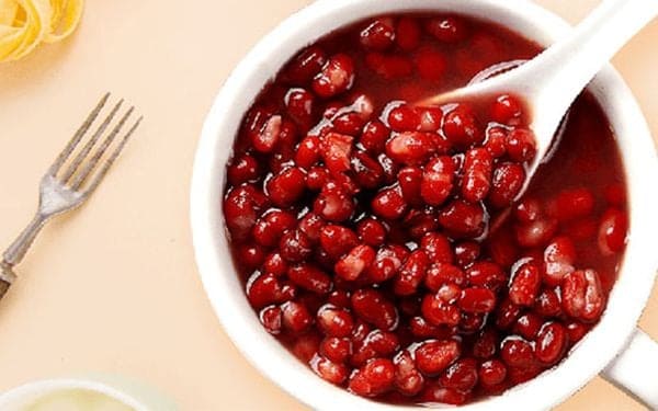 Chữa bệnh trĩ bằng đậu đỏ - Ăn các món ăn có đậu đỏ